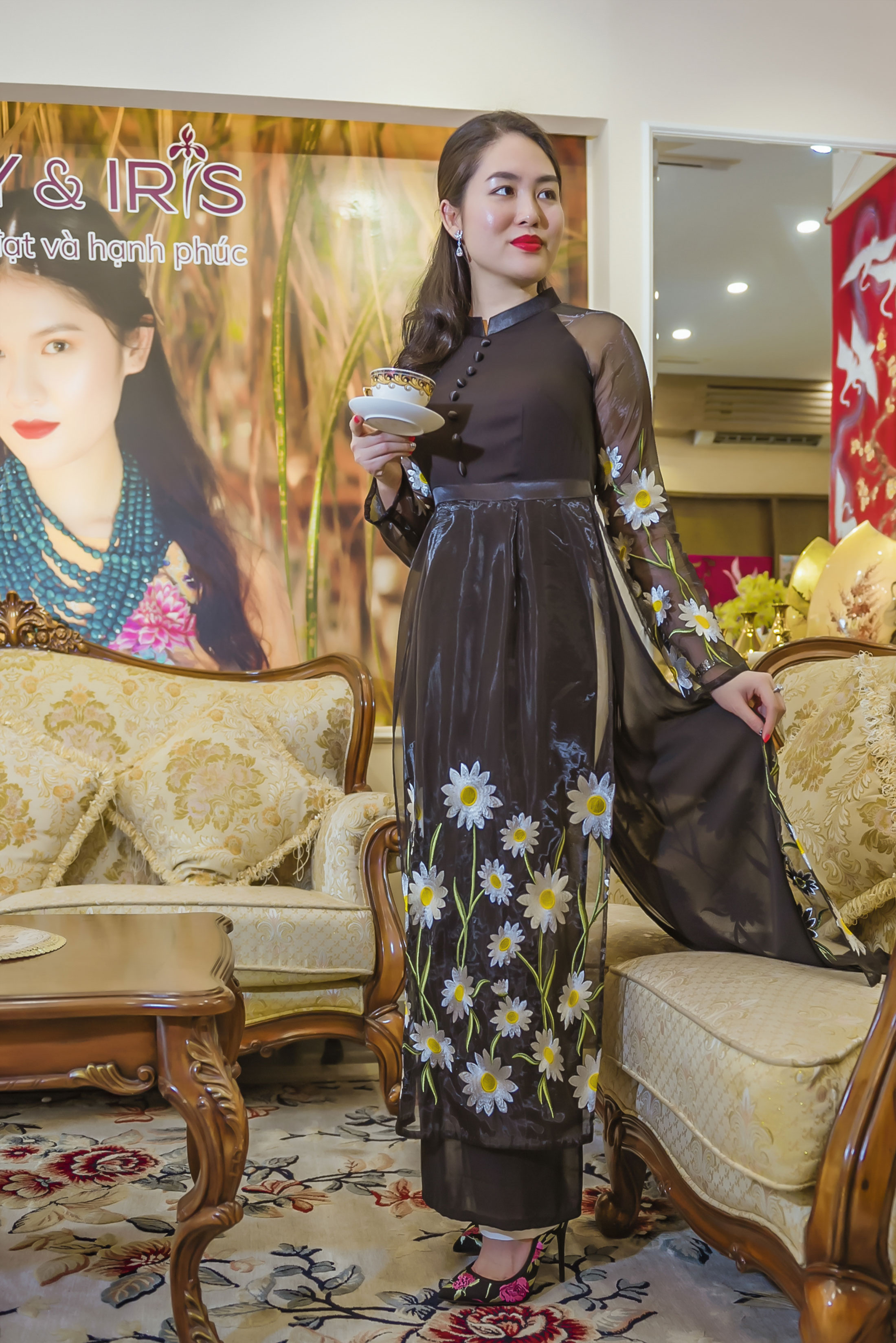 Peony&Iris - Nhan sắc không tuổi 